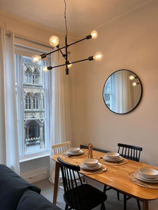 Modern Apartment Within Historic Chester City Walls Esterno foto